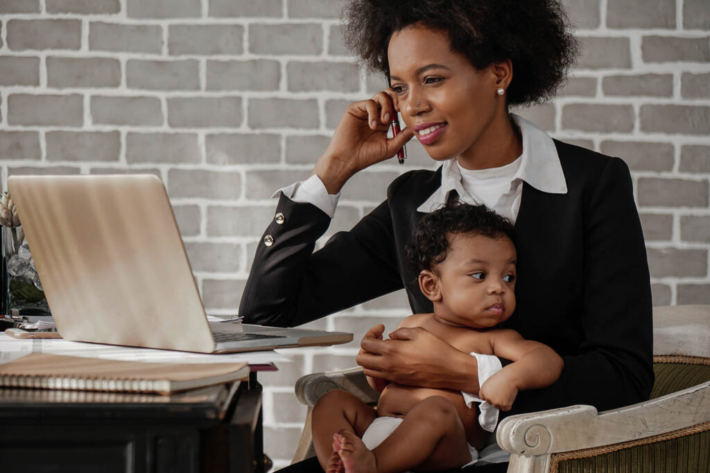 Empregos para mães com filhos pequenos: 6 Ideias Interessantes