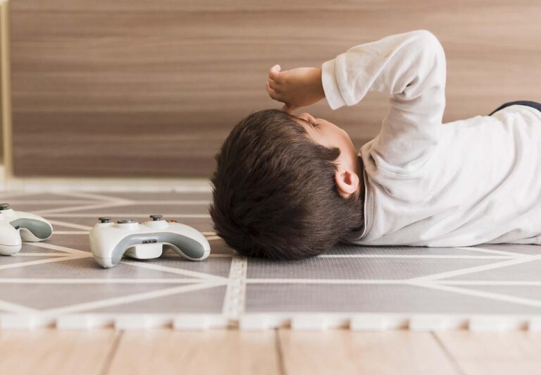 O Que Fazer Quando Meu Filho CAI de CABEÇA no Chão