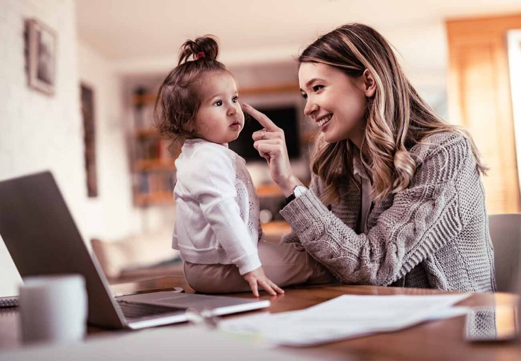 RECOLOCAÇÃO PROFISSIONAL PARA MÃES: 5 DICAS IMPRESCINDÍVEIS!