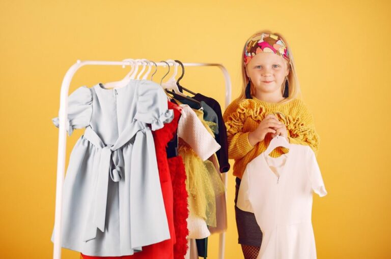 A Forma Que Você Veste Sua Filha Pode Deixá-la Em Perigo!