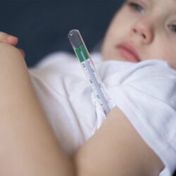 Febre, Febrefobia e Quando Realmente Levar um Bebê com Febre ao Médico?